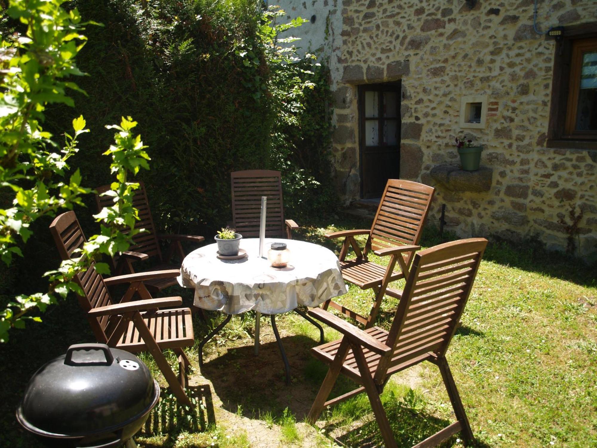 Tranquille Vienne Gites A Chirac Dept Charente Exterior foto